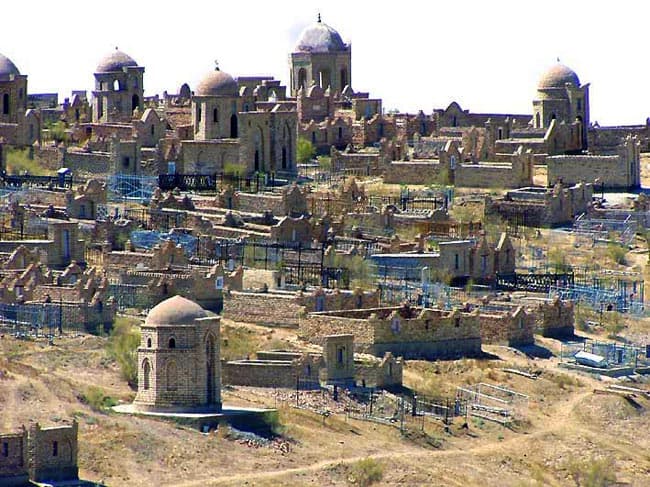 Mizdakhan Necropolis — Silk Road heritage in Karakalpakstan Mizdakhan Necropolis (Mizdahkan) near Khodjeyli, Karakalpakstan, Uzbekistan